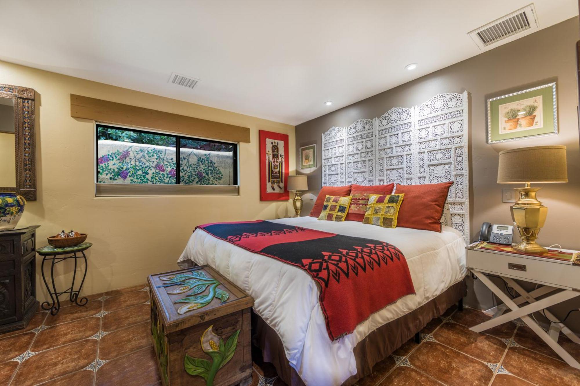 Deluxe One-Bedroom Suite