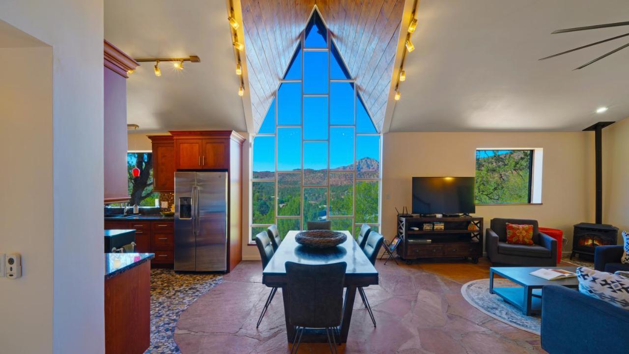 Two-Bedroom House,1347343148:JPEG