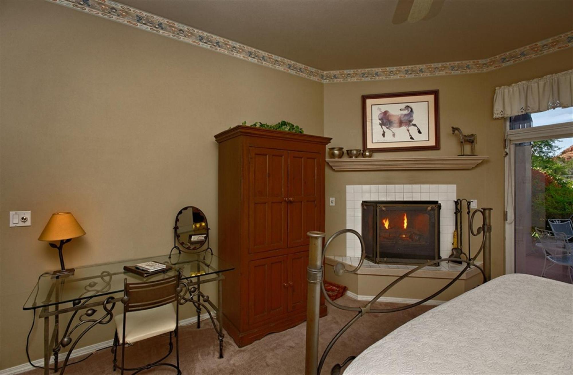 King Room Mariposa