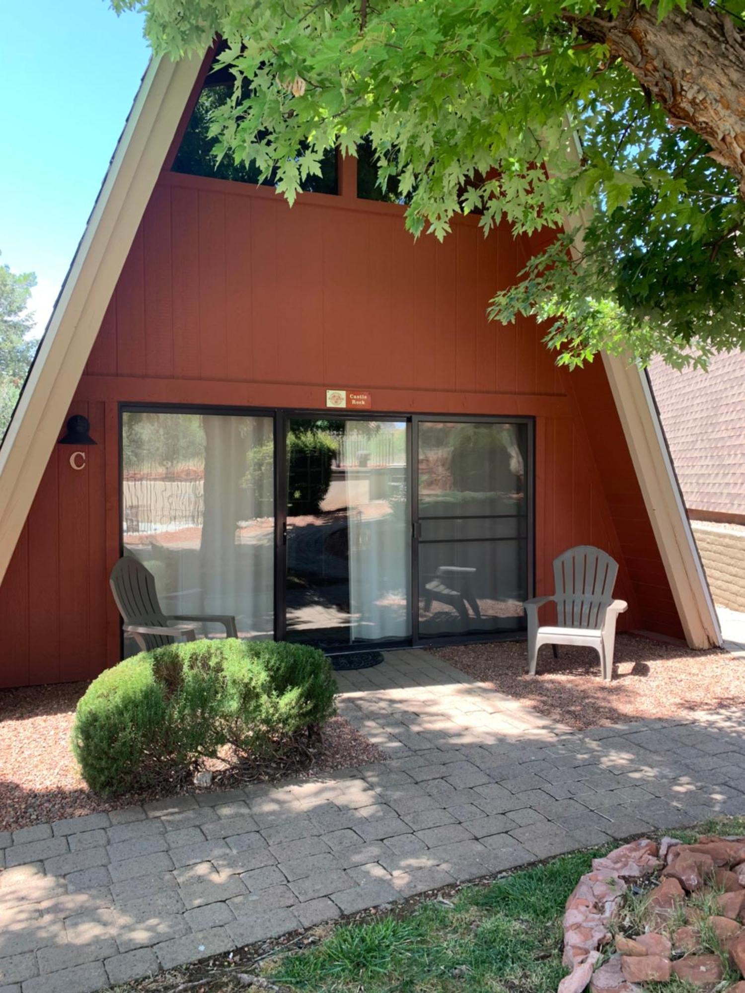 Deluxe Family Room,1643762244:JPEG