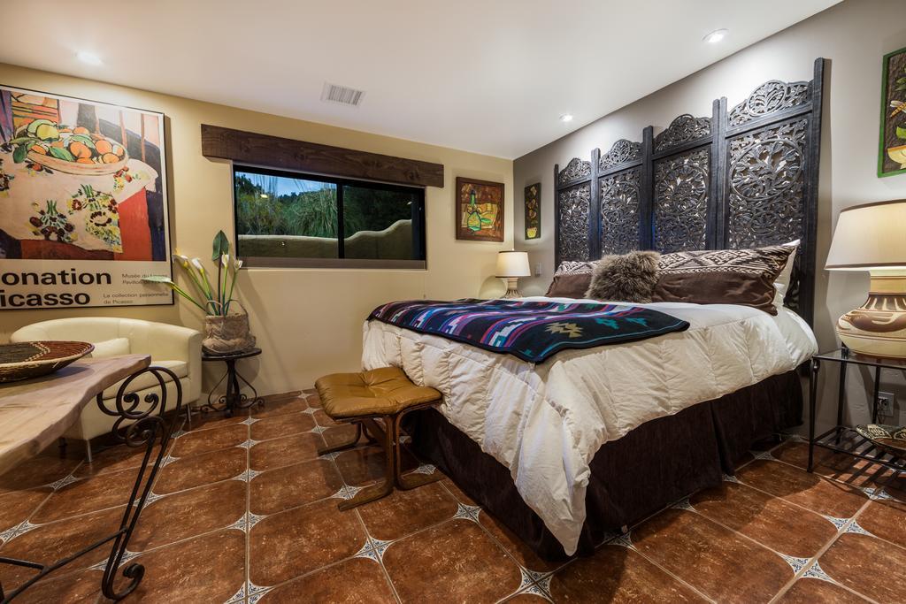 Deluxe One-Bedroom Suite