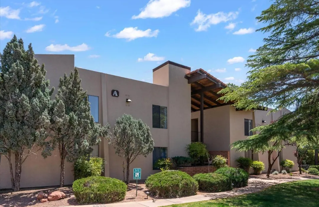 Red Rock Retreat-1