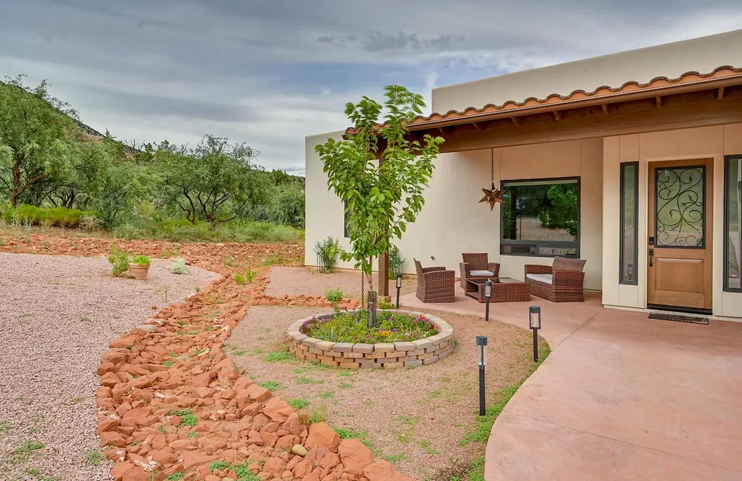 Sedona Retreat With Patio, Bar And Swim Spa!-1