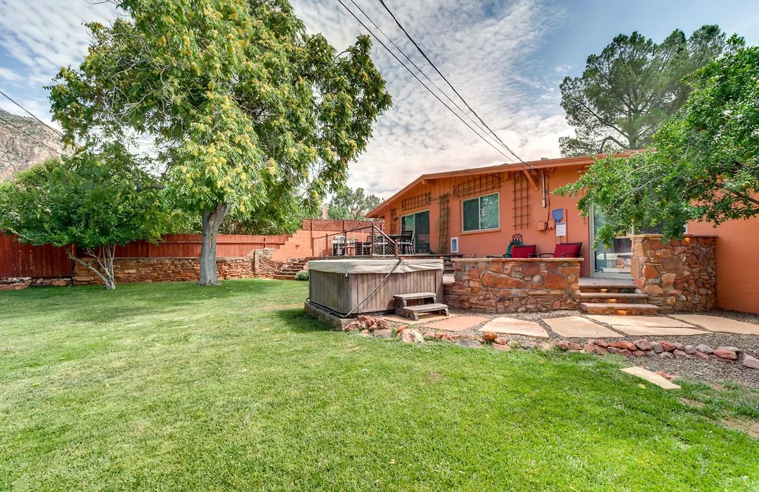 Pet-Friendly Sedona Home: Hot Tub, Walk To Trails!-1