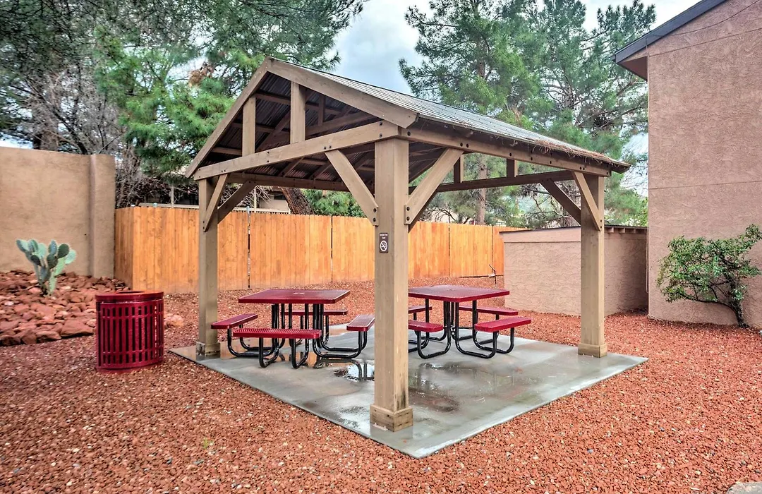 'The Painted Pony' Sedona Condo: Pool & Gym Access-1