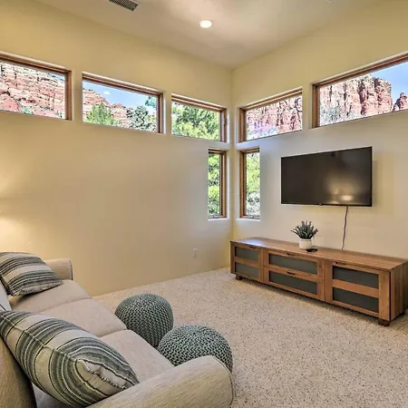 Spacious And Modern Sedona Abode With Fire Pit!-2
