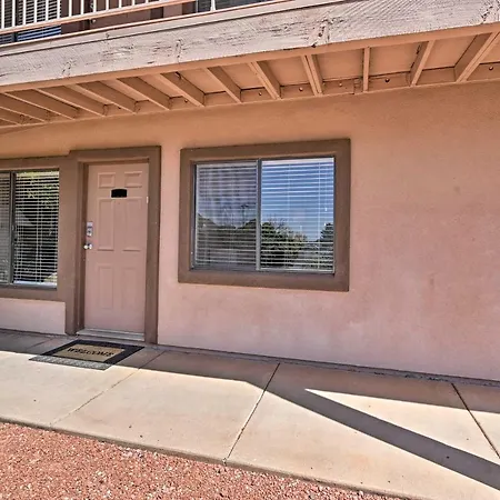 South Sedona Condo W/ Pool Access - Walk To Shops!-3