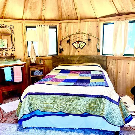 Sedona Peace Place Yurt-3