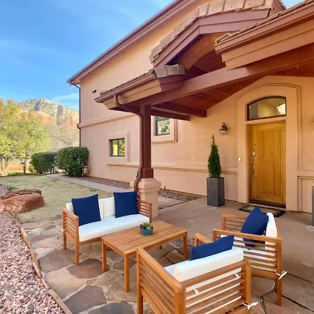 Majestic Red Rocks Views, Walk To Jordan Trailhead, Peloton, Hot Tub, Close To Downtown, Free Wifi!-3