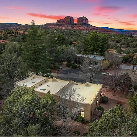 Sedona Retreat W/ Tesla Mobile Charger-3