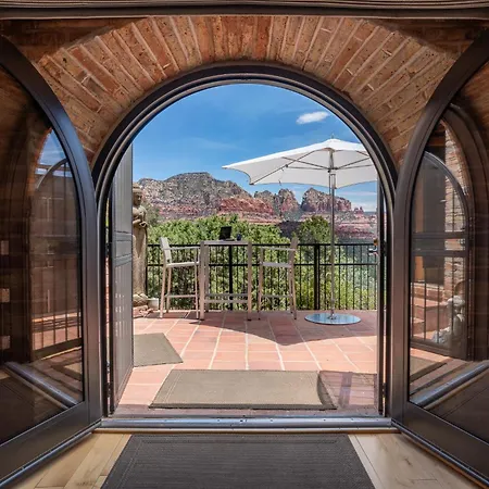 Sedona Red Rock Retreat: Luxury Wellness Oasis with Private Trails-2