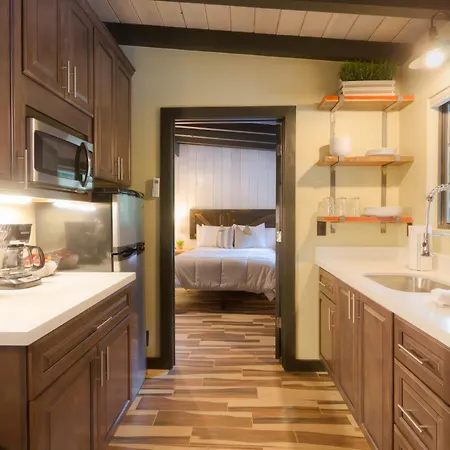 Destination Oak Creek-2