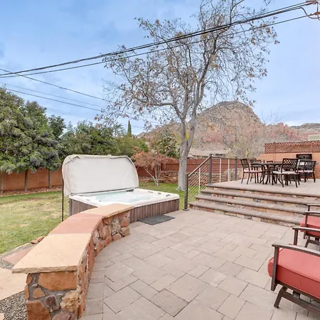 Pet-Friendly Sedona Home: Hot Tub, Walk To Trails!-3
