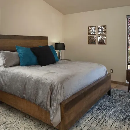 Luxurious Red Rock Vista Villa-3