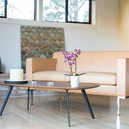 Red Rock Retreat: Private Luxury Studio with Wellness Amenities-2