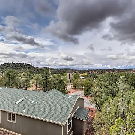 Mountain-View Rooftop Deck: Sedona Hideaway-3
